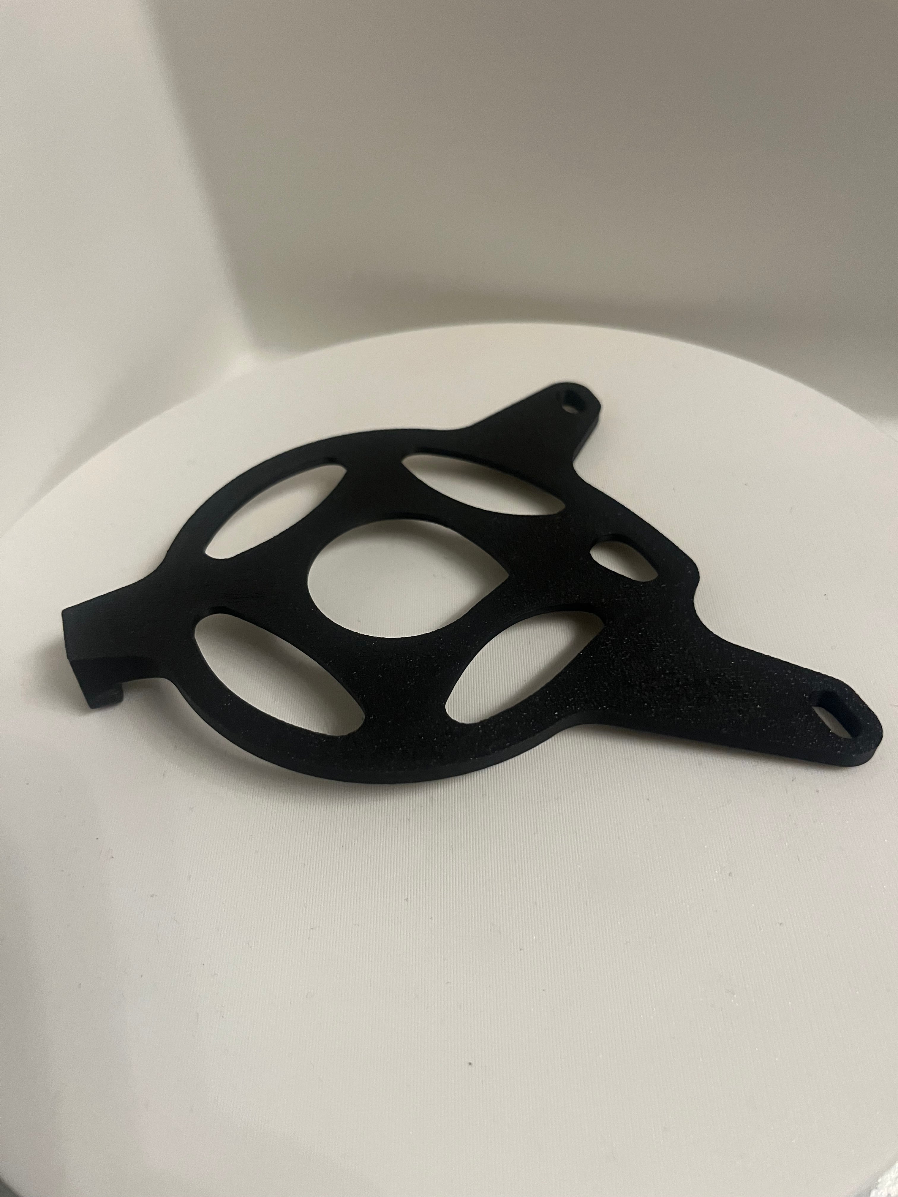 Tuttio motor cover
